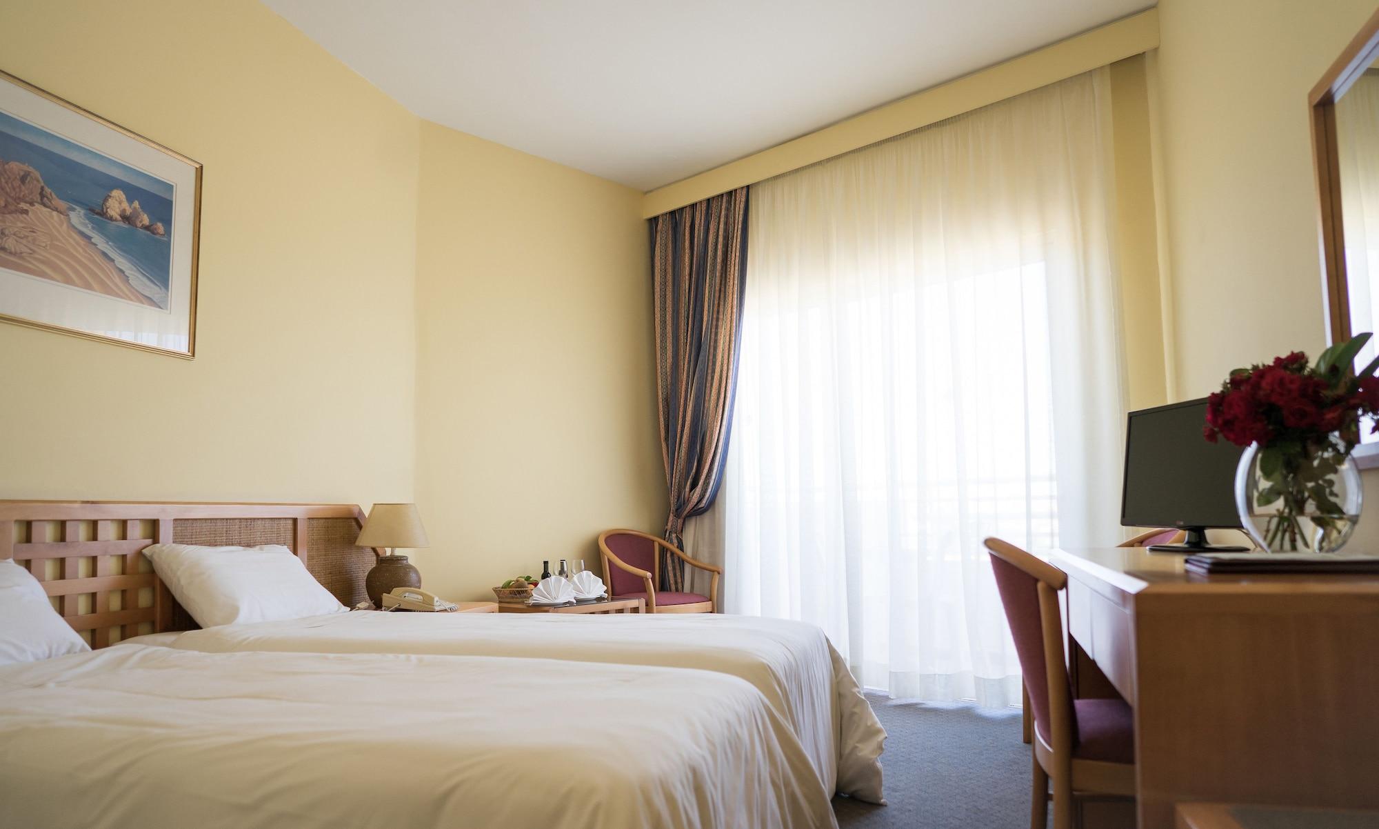Aloe Hotel Paphos 外观 照片