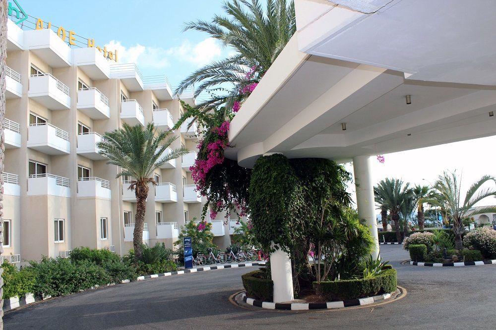 Aloe Hotel Paphos 外观 照片