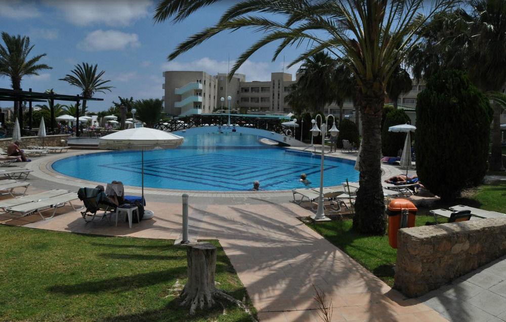 Aloe Hotel Paphos 外观 照片