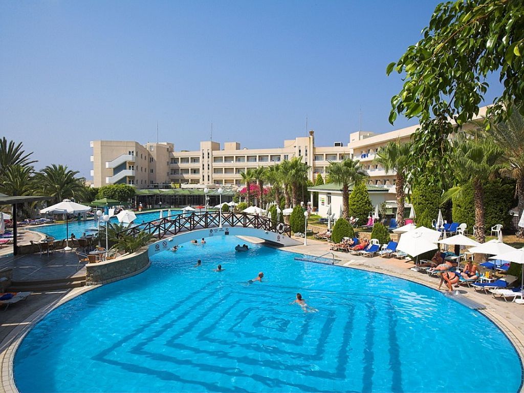 Aloe Hotel Paphos 外观 照片