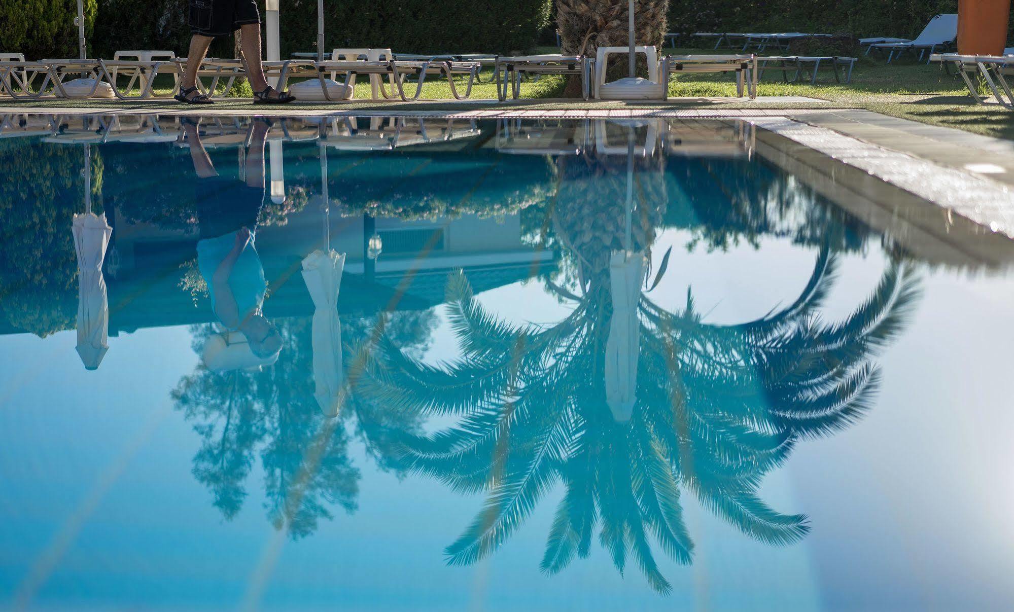 Aloe Hotel Paphos 外观 照片