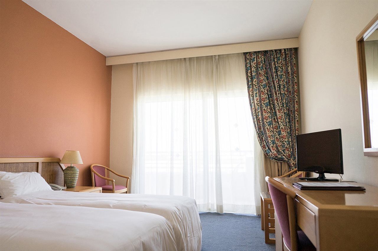 Aloe Hotel Paphos 外观 照片